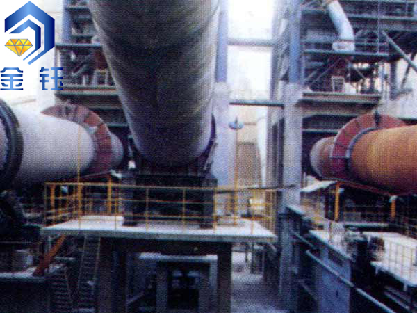 怎樣根據(jù)礦石原料選擇適合的破碎設(shè)備？